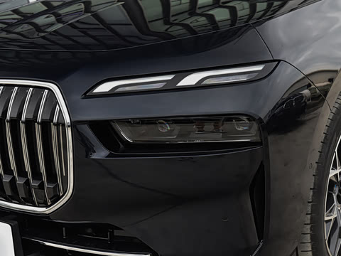 2023�� 735Li ������װ