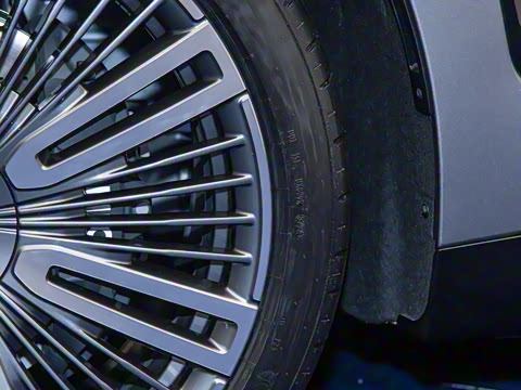 2025�� 102kWh �׷�������