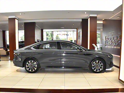 2025�� 2.0T ���а�