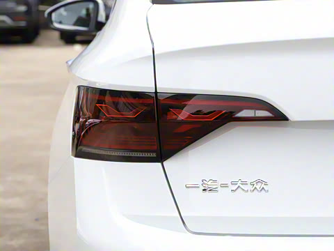 2025�� �Ŀ��� 300TSI DSG��Խ��