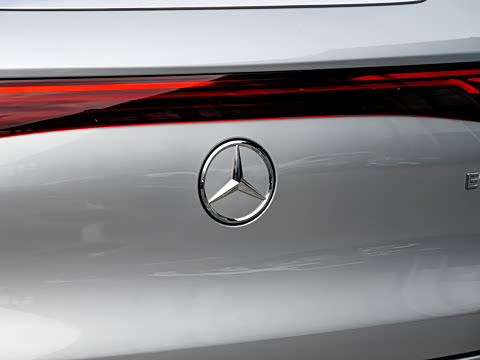 2024�� EQS 680 ���а�