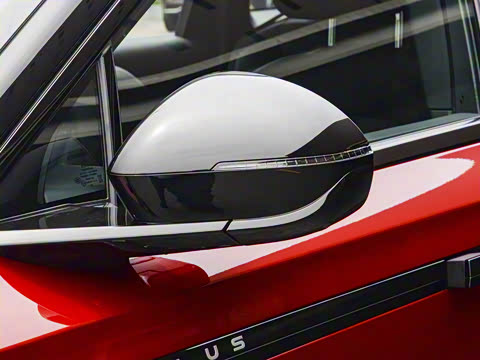 2025�� 2.0T ������������˹��