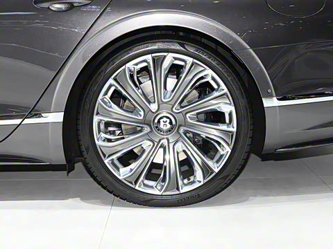 2024�� 4.0T V8 Mulliner