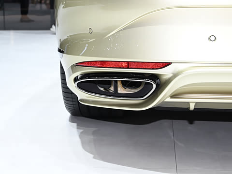 2025�� GT Mulliner��