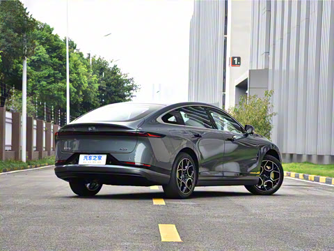 2025��  ���� ����� 710 Զ����