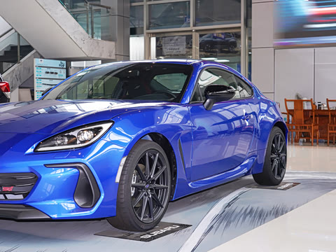 2025�� 2.4L �ֶ���EyeSight STI Sport type RS