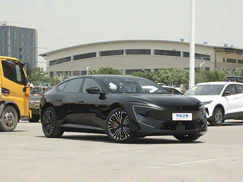 2025�� �Ŀ� Max�����