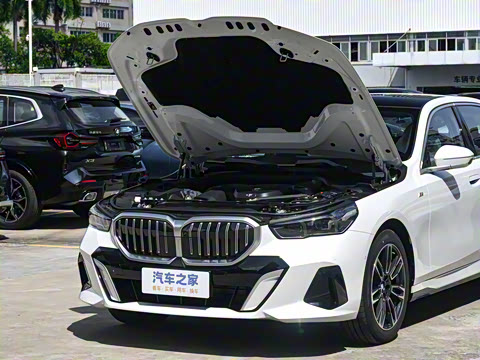 2024�� 530Li xDrive M�˶���װ