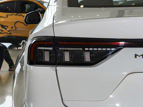 2023�� EcoBoost 180 ������