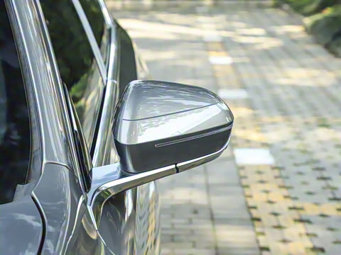 2023�� eDrive50L ����������װ