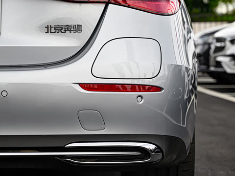 2024�� E 350 e L ���ʽ��϶����γ�