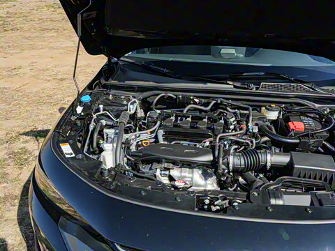 2025�� 240TURBO CVT�Ƽ���