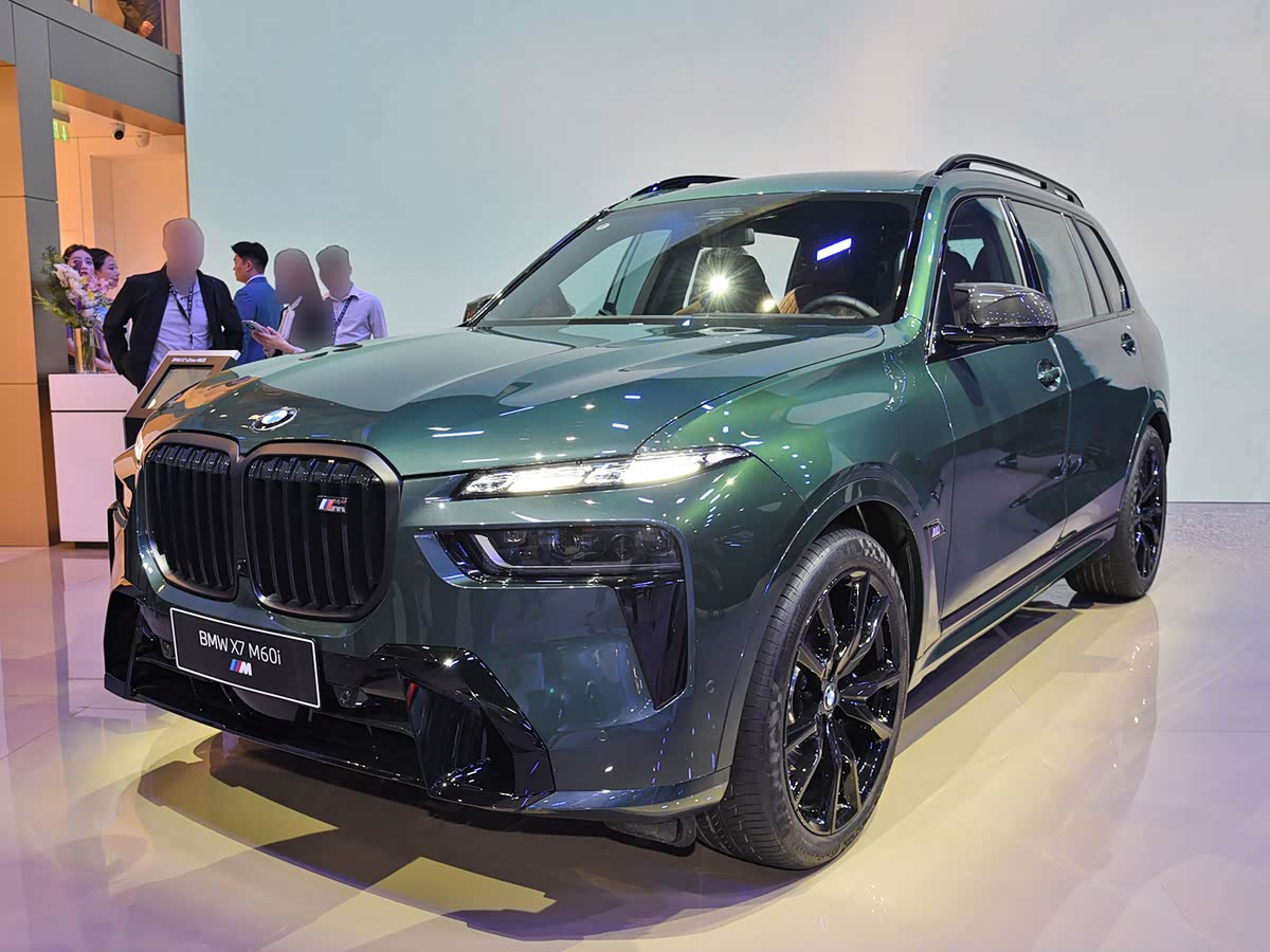 BMW X7 M60i