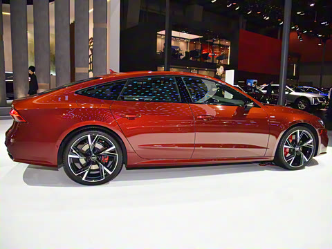 2025�� 55 TFSI quattro ������