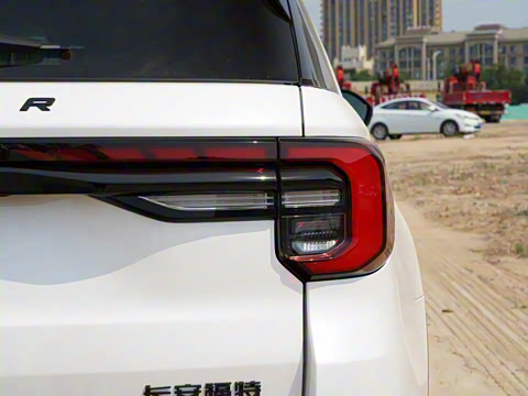 2023��  EcoBoost 285 �������� 6��