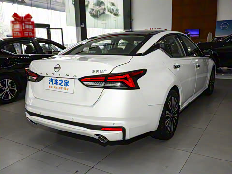 2022�� 2.0L XL-TLS ������