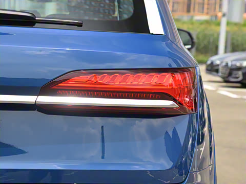 2024�� 45 TFSI quattro S line�˶���