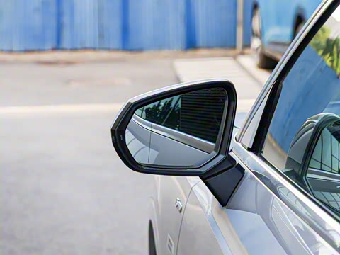 2025�� quattro 45�����ذ� 35TFSI ʱ�ж�����