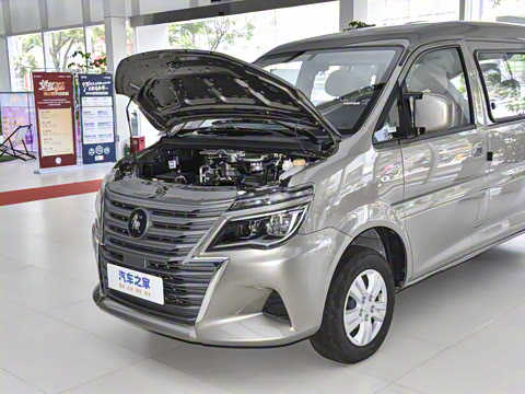 2024�� M5 1.6L ������7��CNG