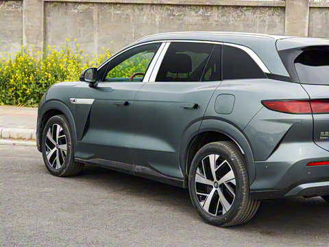 2025�� DM 215KM�����״��콢��