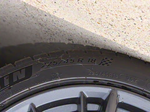 2024�� 325i M�˶���ҹ��װ