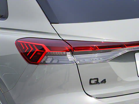 2024�� 50 e-tron quattro ������ҹ��