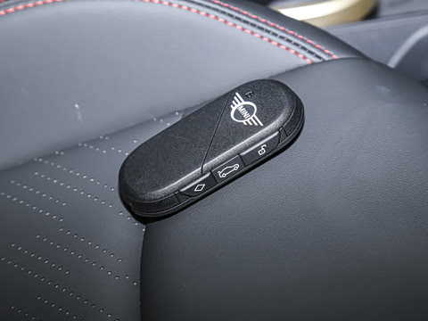 2025�� JOHN COOPER WORKS