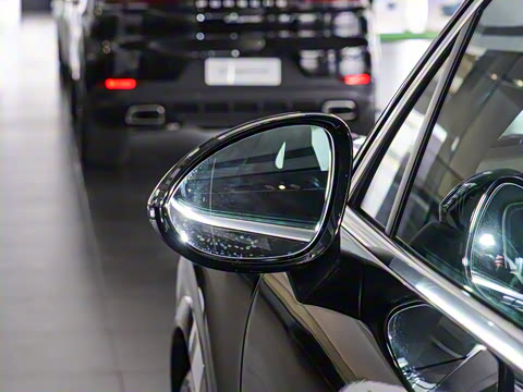 2025�� Cayenne 3.0T