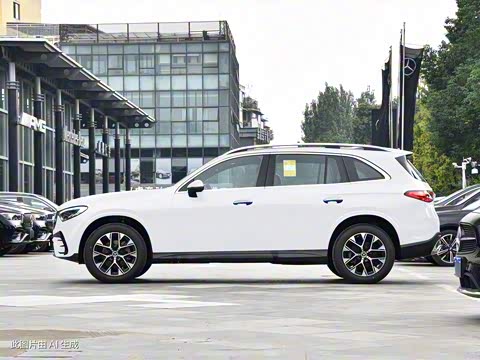 2024��  �Ŀ� GLC 260 L 4MATIC ������ 5��