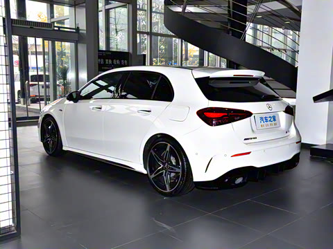 2025�� AMG A 35 4MATIC