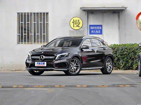 2015�� AMG GLA 45 4MATIC