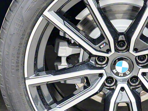 2025�� 325i M�˶���װ