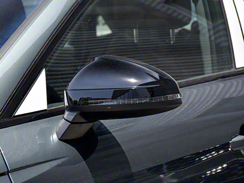 2025�� 200���������� 40 TFSI ����������