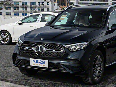 2025�� GLC 300 L 4MATIC ������ 5��