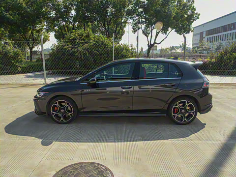 2025�� 380TSI DSG GTI