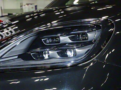 2025�� Cayenne 3.0T ���۰�