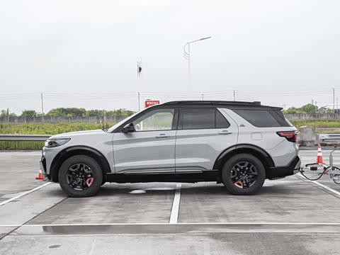 2024�� 2.3T EcoBoost �����۷�� 7��