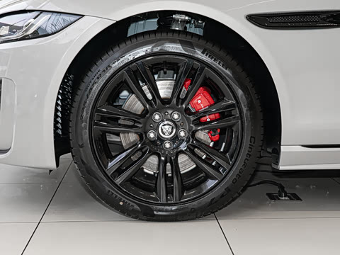 2025�� 2.0T 250PS R-DYNAMIC 90�����ذ�