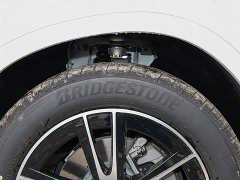 2025�� GLC 260 L 4MATIC ������