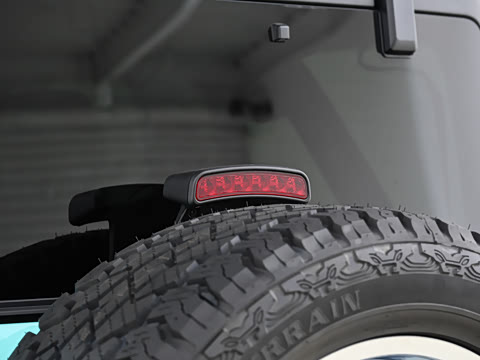 2025�� 2.3T ����SV7 �͹���