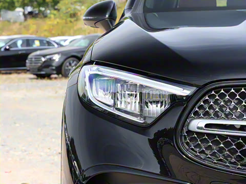 2025�� GLC 300 L 4MATIC ������ 5��