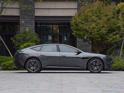 2025�� Ultra���̰�