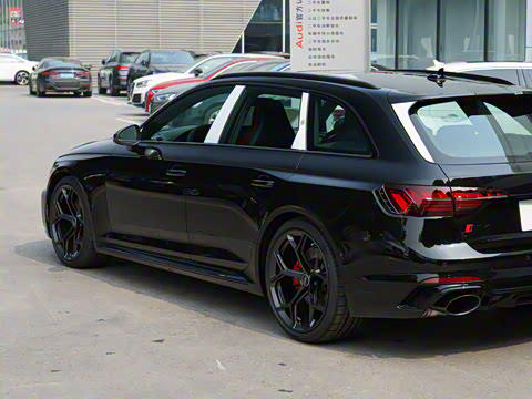 2024��  RS4 Avant ȼ���