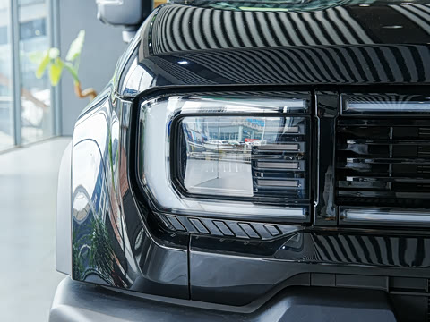 2024�� 2.0D ȫ�µ���Ӣ�۴�Խ��