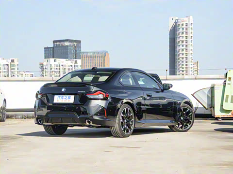 2025�� 225i M�˶���ҹ��װ