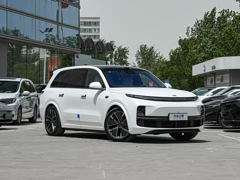 2025�� Ultra ���ܻ��°�