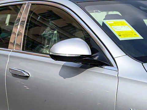 2025�� �Ŀ� S 680 4MATIC