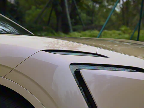 2025�� Ultra ���̰�