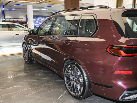 2024�� xDrive40i ������M�˶���װ