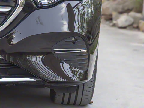 2025�� �Ŀ� E 300 L ������